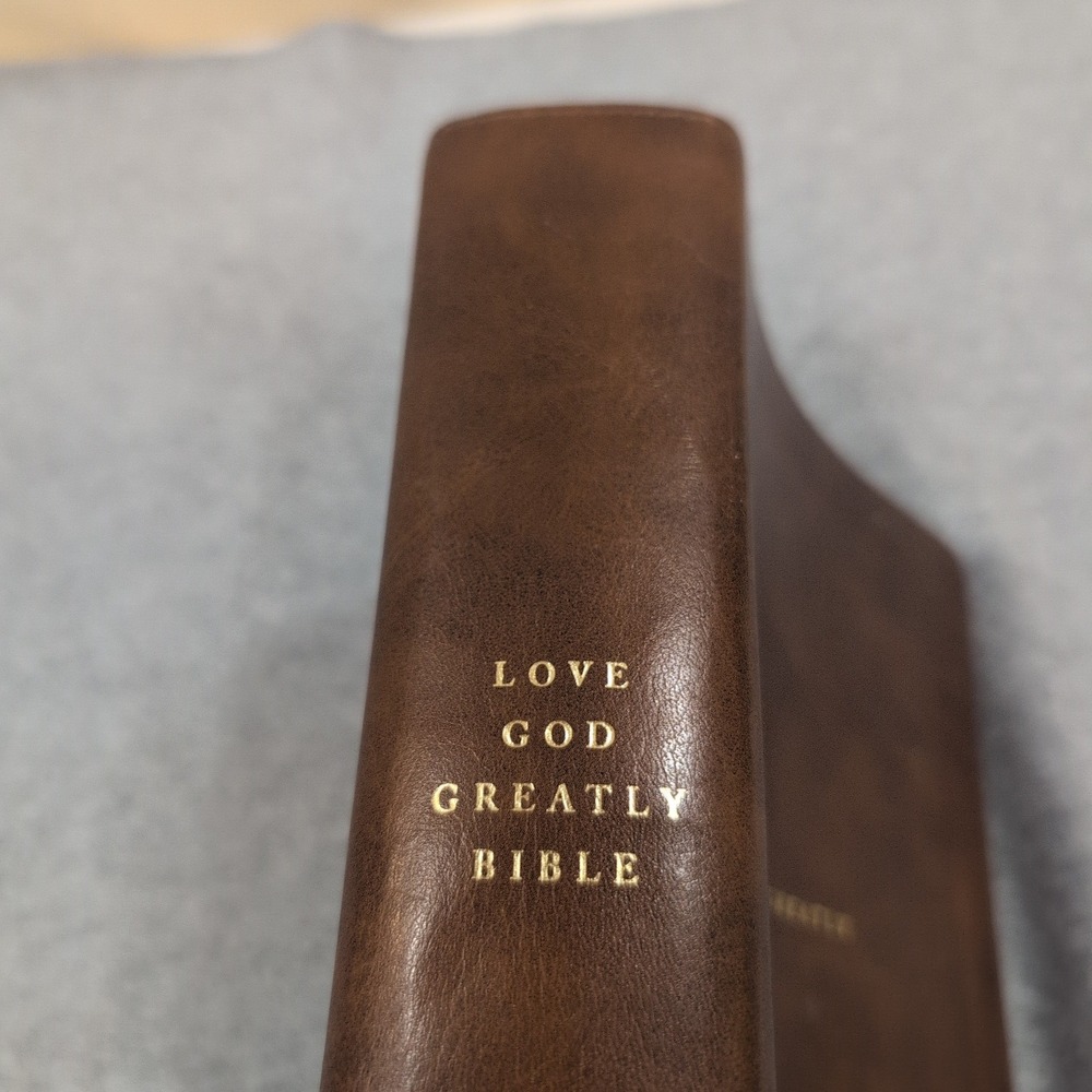 Thomas Nelson Love God Greatly Bible NET Brown Leather-Look Women Study Bible - Picture 3 of 7